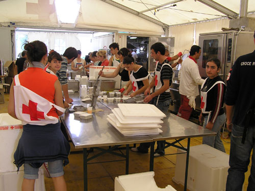 Kuchyne v tabore pro uprchliky v Gori